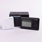 Nero WiFi termostat paket sa uređajem i kutijom.
